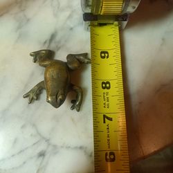 2 inch solid brass vintage frog.