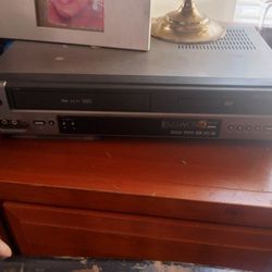 VHS/DVD 