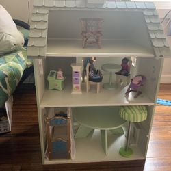 Dollhouse 