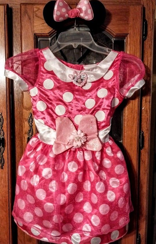 Child's Minnie Mouse costume  Sz 4-6x