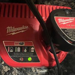 Milwaukee M12 Battery And Charger 