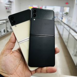 Samsung Galaxy Z Flip3 