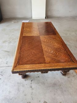 Large Solid Oak Coffee table
