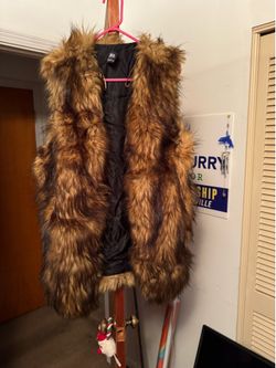 Zara Brown Women’s Medium Size Faux Fur Vest