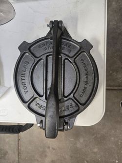 Cast Iron Tortilla and Empanada Press