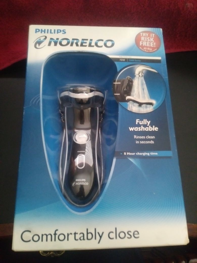 Philips Norelco 7310XL Cordless Rechargeable Men's Electric Shaver