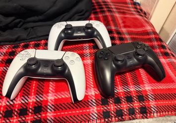 Ps5 controllers 3 for $90