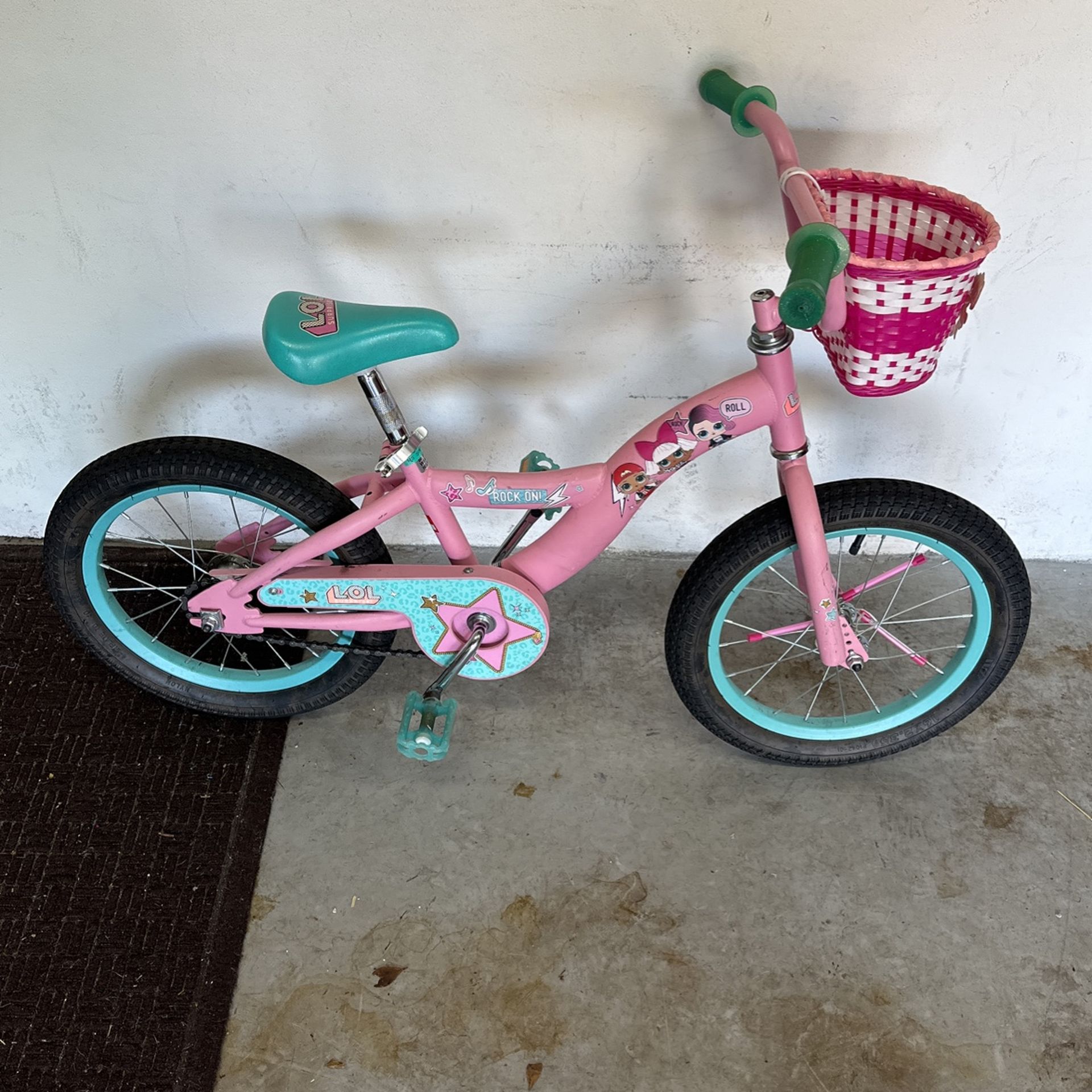 LOL Surprise Kids Bike. Age 2-7. 20$ Or Best Offer!