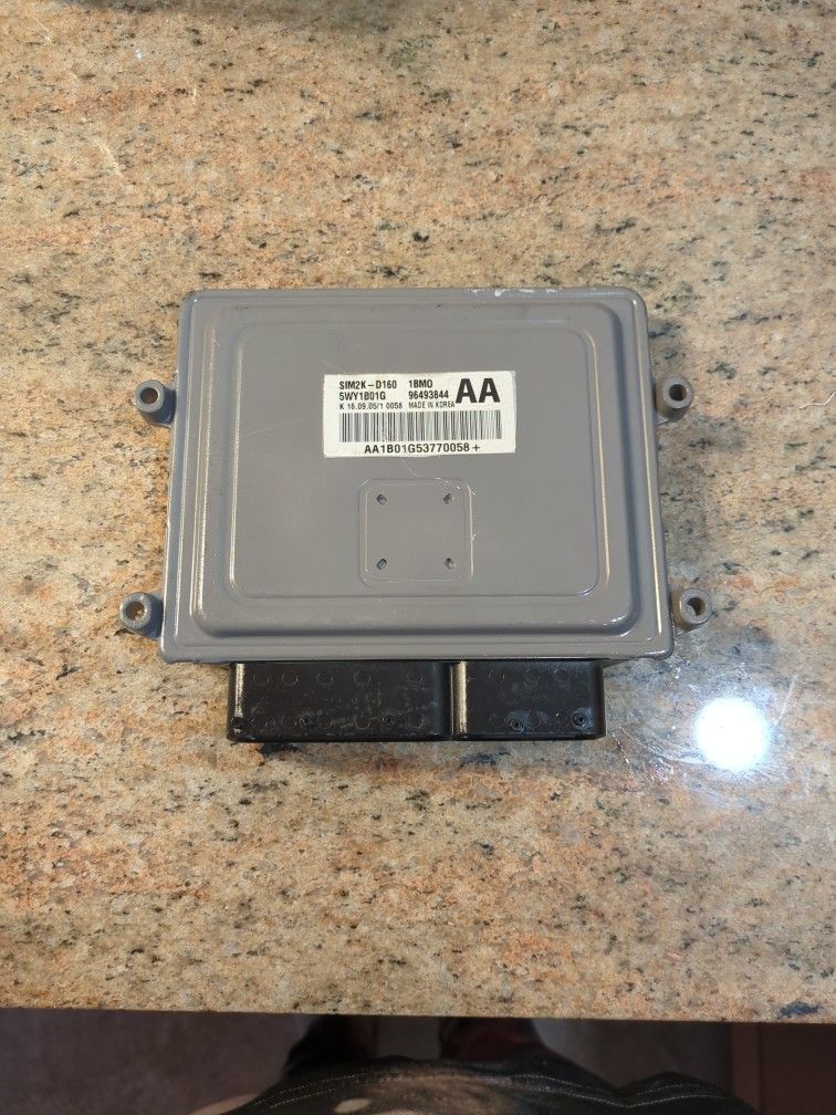 2006 Suzuki Verona OEM ECM