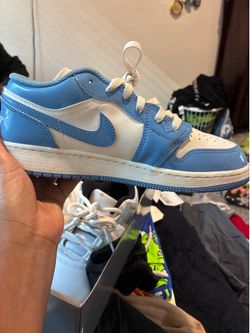 Air Jordan 1 Low University Blue