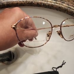 Mademoiselle France Frame