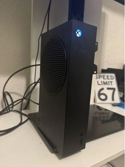 Xbox Series S 1TB – Like New – Excellent Condition