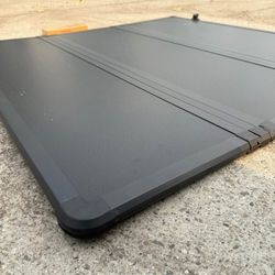 Hard Tri-Fold Bed Covers Tapas Duras Ford Dodge Chevy Nissan Toyota GMC