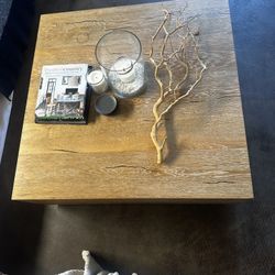 Sullivan Square Coffee Table 