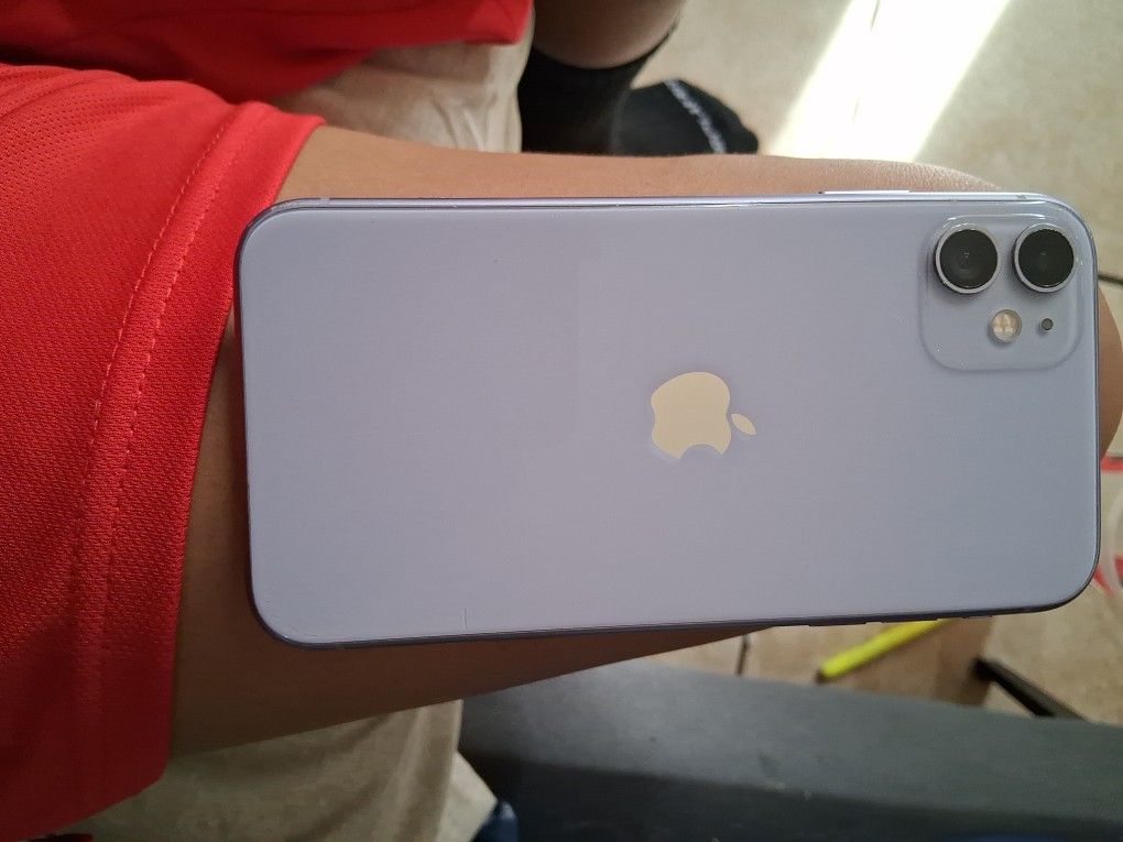 Iphone 11 Light Purple