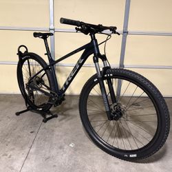 2022 Trek Marlin 7 Size L