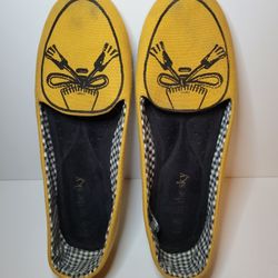 Loly In The Sky Flats