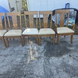 5 Dinning Room Chairs