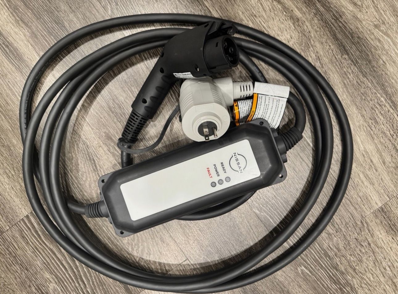 2023 Nissan Ariya EV Charger OEM 110V & 240V 30 AMPS 30a Level 2 Charging Cord