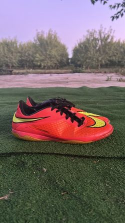 Nike indoor soccer shoes