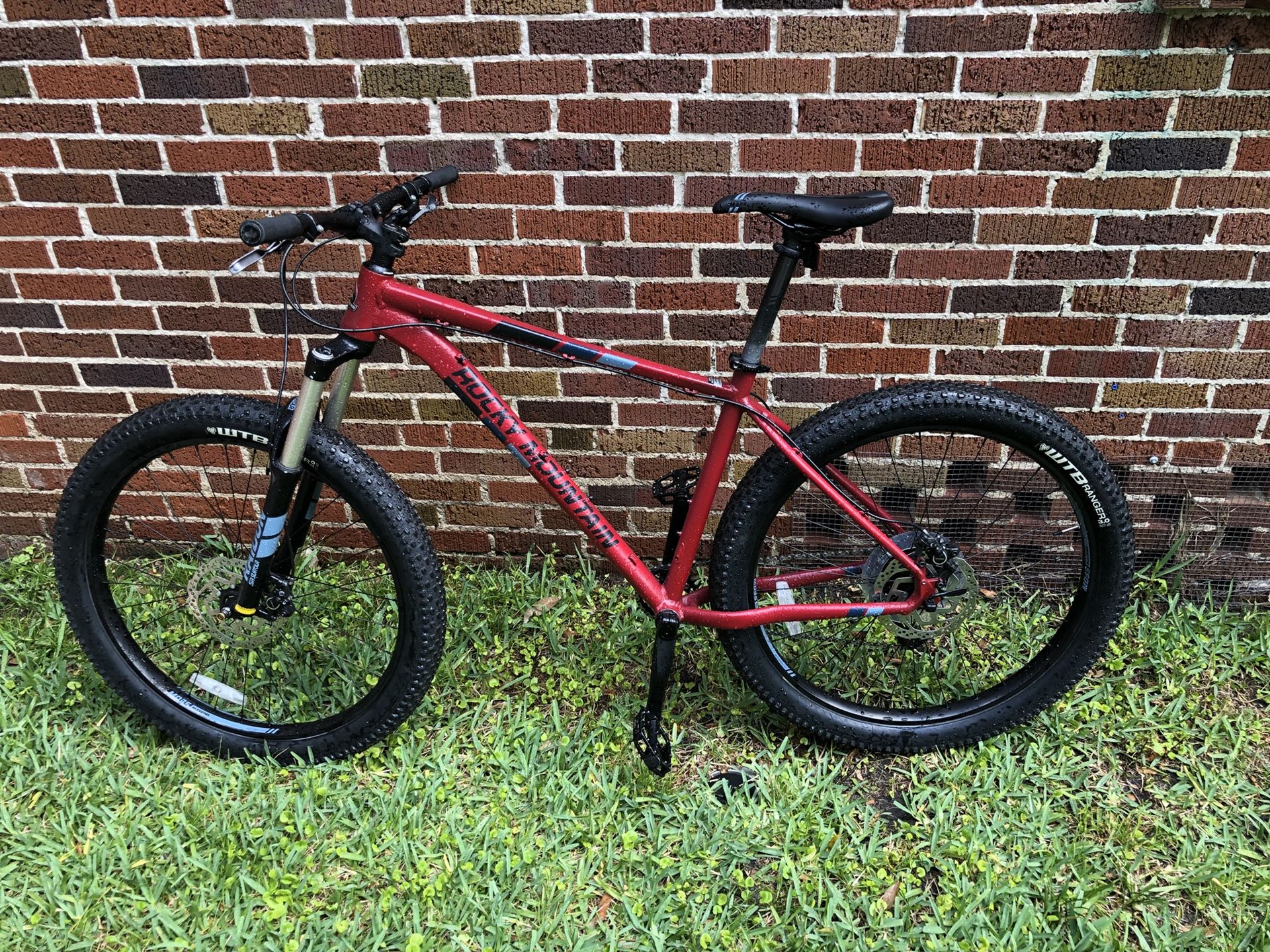 Rocky Mountain Growler 740 hardtail mountain bike. Large. 27.5” wheels, 3.0 Tubeless Tires for Sale in Jacksonville, FL - OfferUp