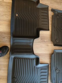 Universal fit vehicle floormats. BRAND NEW