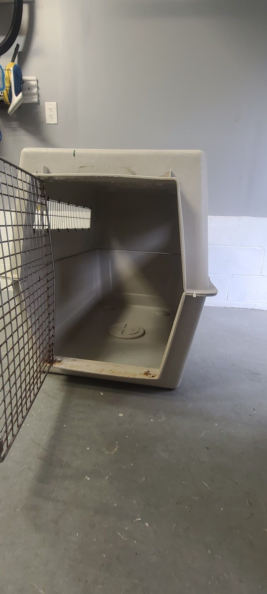 XL Dog Kennel 