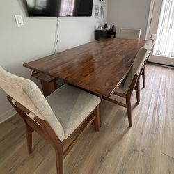 Wooden dining Room Table W/ 4 Cushioned Chairs N Bench