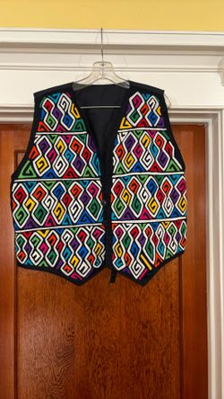 Size Large Artful Mola Vest