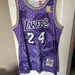 Kobe Bryant Lakers jersey Mitchell and ness size xl