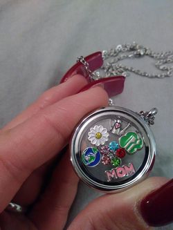 Girl Scout Daisy mom locket necklace new