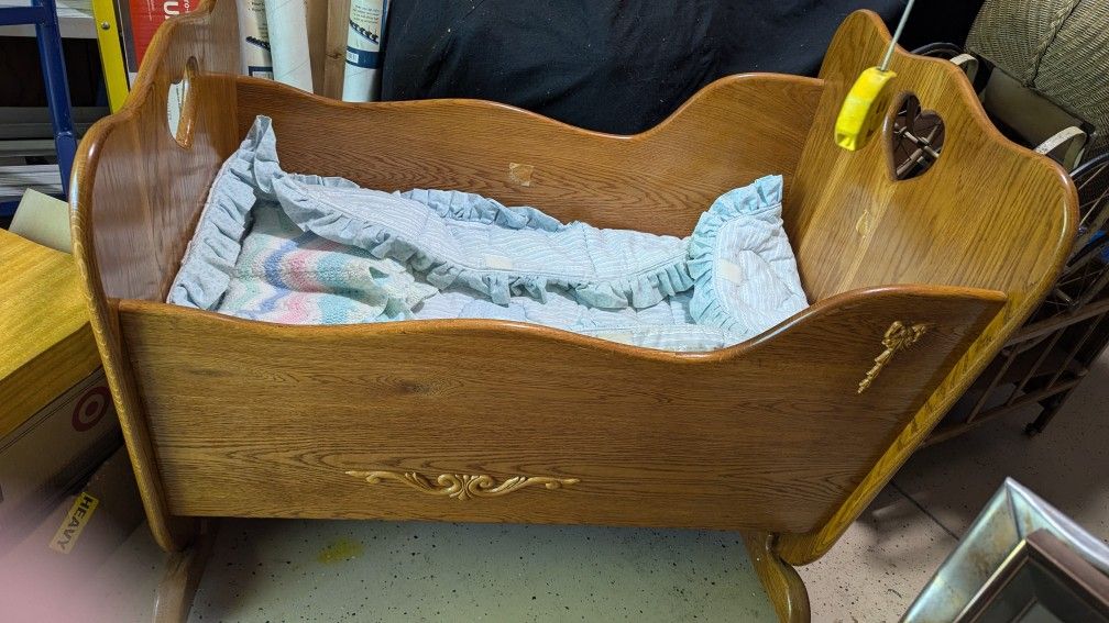 Antique Oak Cradle