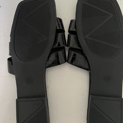 Woman  sandals Size 7