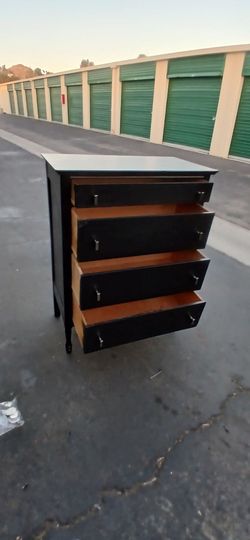 4 DRAWERS BLACK DRESSER