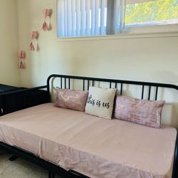 Ikea FYRESDAL Daybed frame(black, Twin) with 2 Twin Mattresses for