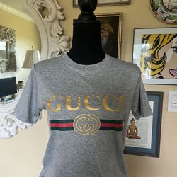 Gucci Size Small Gray T-Shirt