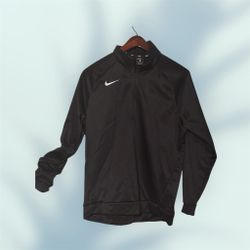 Men's Sportswear Nike. Size L. New. 