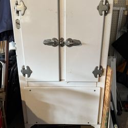 ANTIQUE FRIGIDAIRE AP 7 1930S PORCELAIN REFRIGERATOR