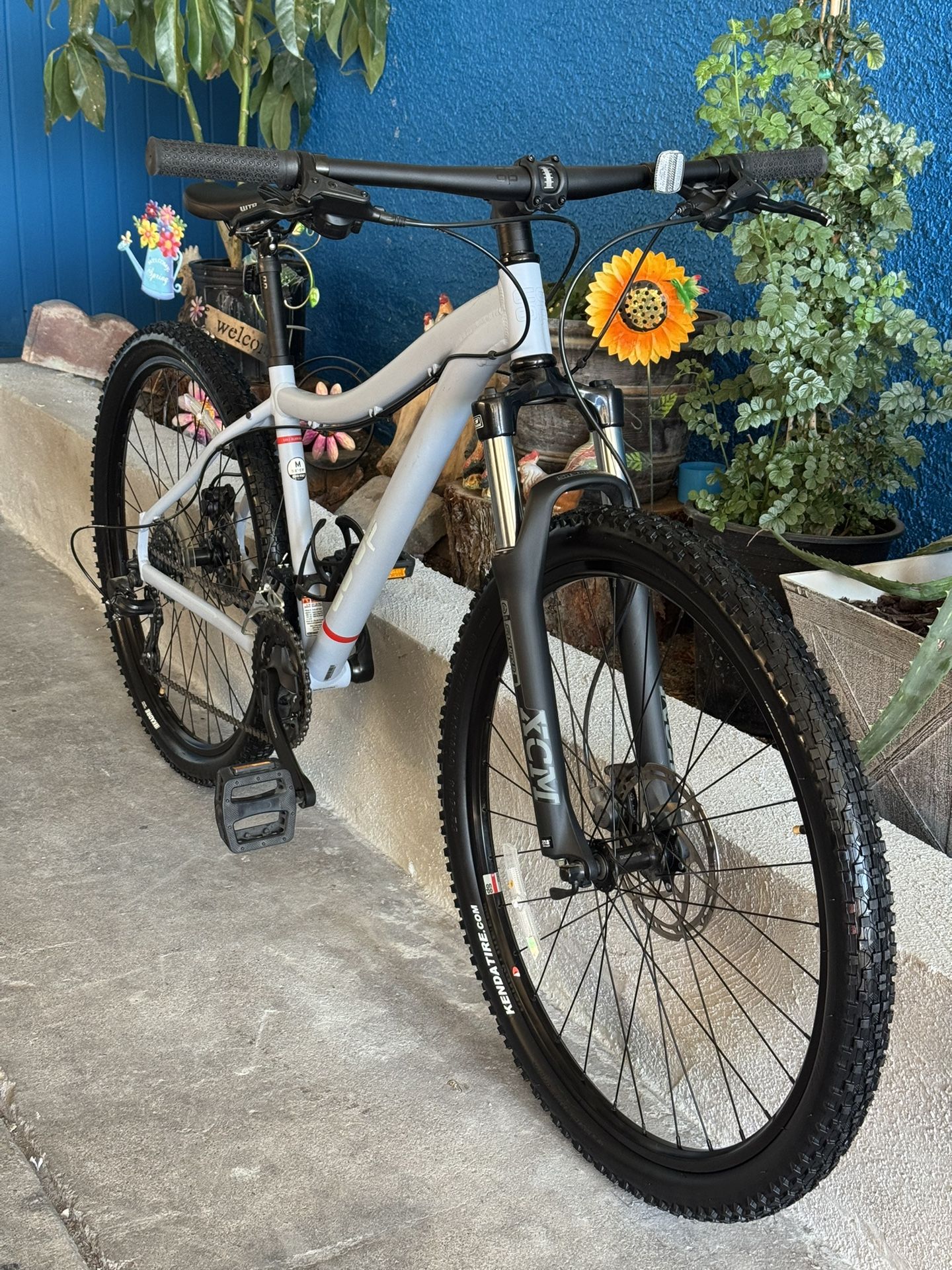 New!27.5 “Co-op Cycles DRT 1.1 mountain bike