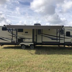 Rv, Camper,travel Trailer 