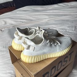 Yeezy Boost 350 V2