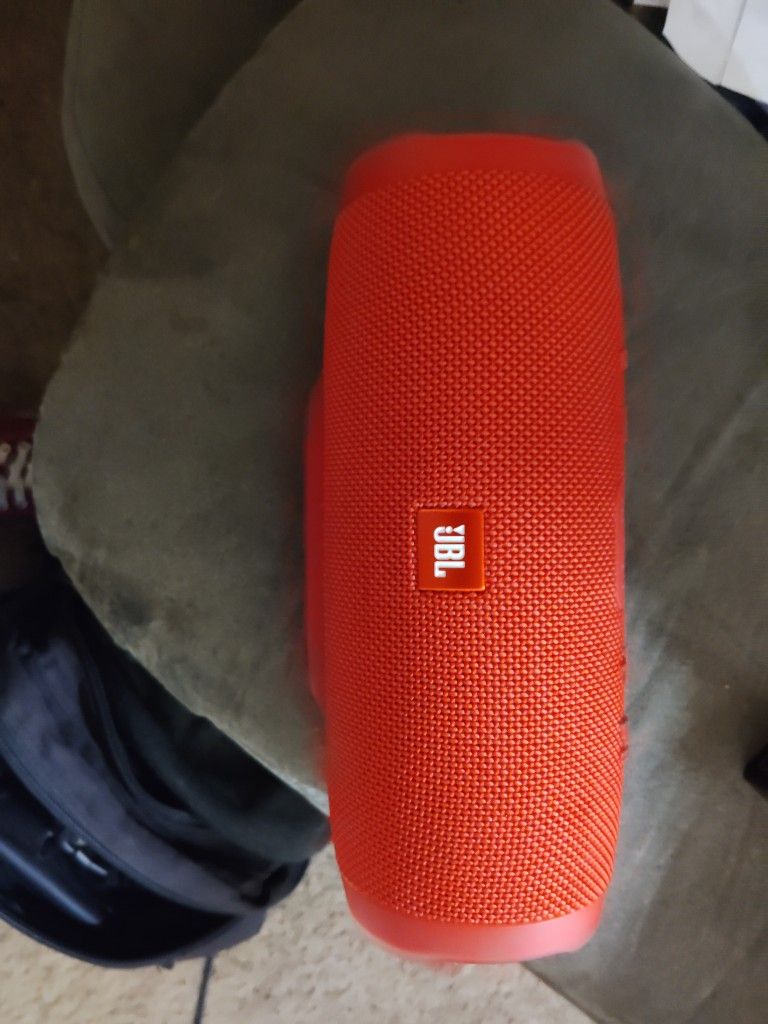 JBL Charge 3