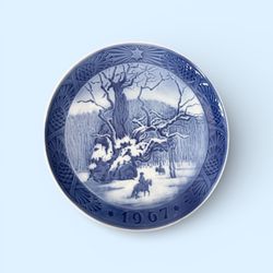 Royal Copenhagen Christmas Plate 1967 – Kai Lange – The Royal Oak – Danish Porcelain – Blue & White Holiday Decor
