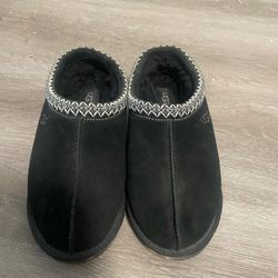 UGg Slippers Size 10