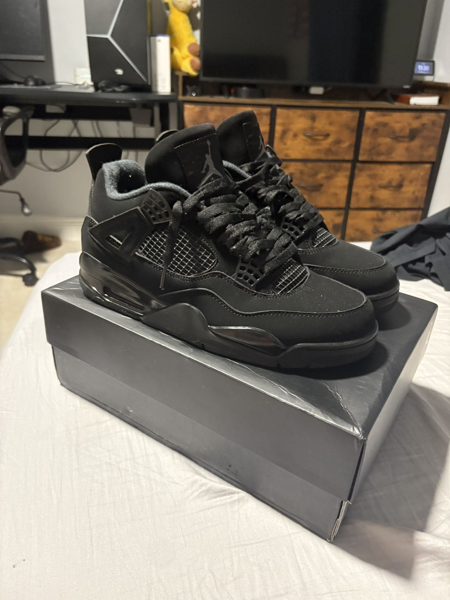 Jordan 4 black cats