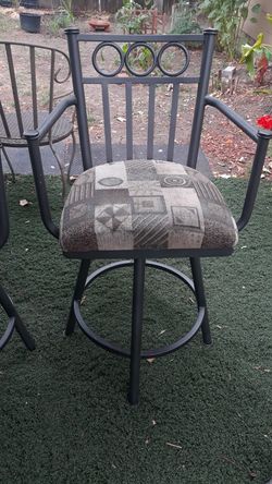 Outdoor or indoor Swivel bar chairs $90 for both