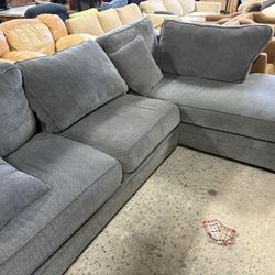SECTIONAL COUCH GREAT CONDITION! Delivery Available!!