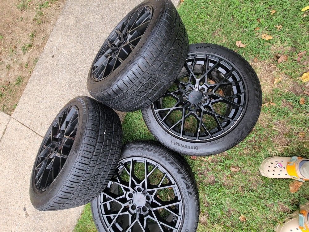 Set Weels 18" Bolt Pattern 5x112mm