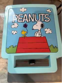 Ucanny Snoopy Waffle Maker