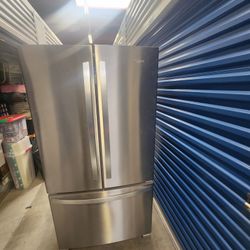 Whirlpool Refrigerator Model WRF535SWHZ12